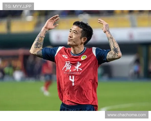 姜至鹏肘击致血引发裁判争议